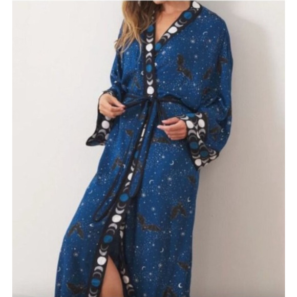 Printfresh Eco Satin Robe Bats and Moon Evening Flight RARE Size L/XL - Picture 2 of 11